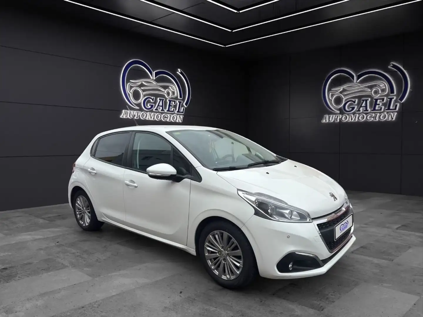 Peugeot 208 5P ACTIVE PureTech 60kW 82CV Blanco - 1