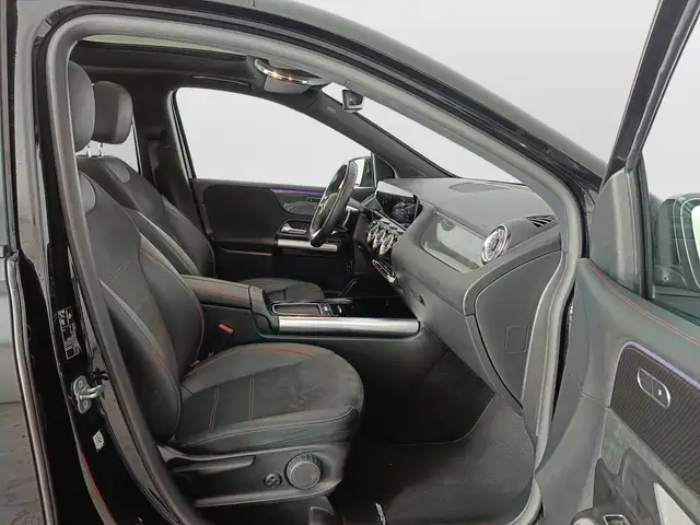 Mercedes-Benz B-Class view 11