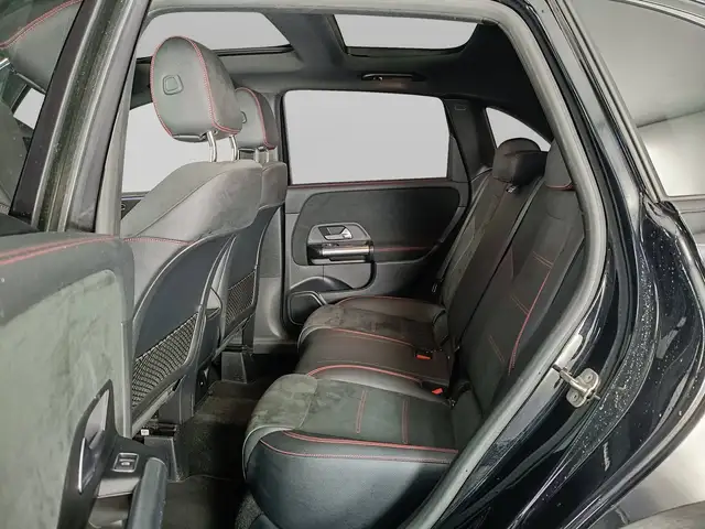 Mercedes-Benz B-Class view 9