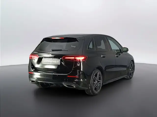 Mercedes-Benz B-Class view 4