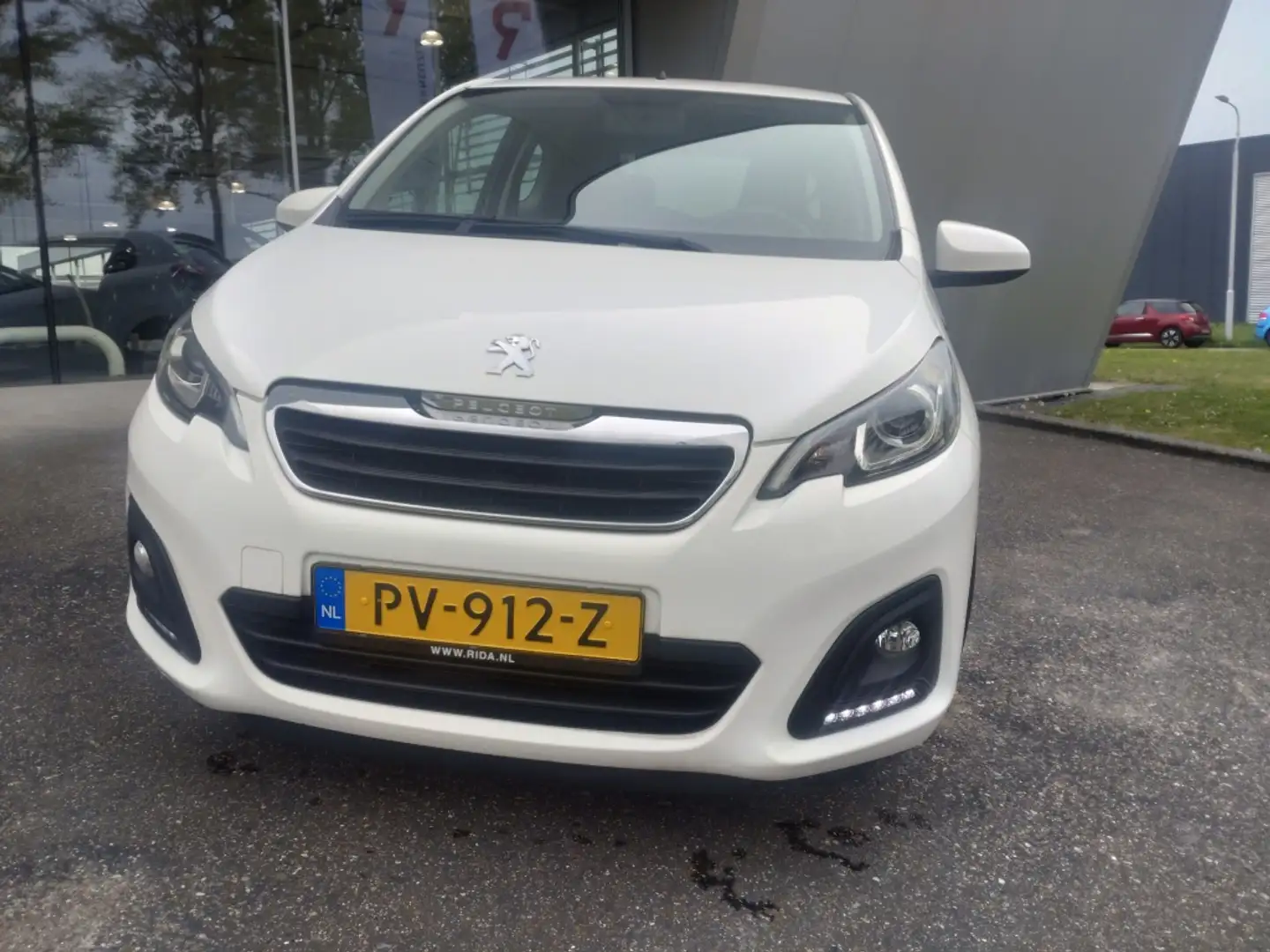 Peugeot 108 1.0 e-VTi Blue Lion Blanc - 2