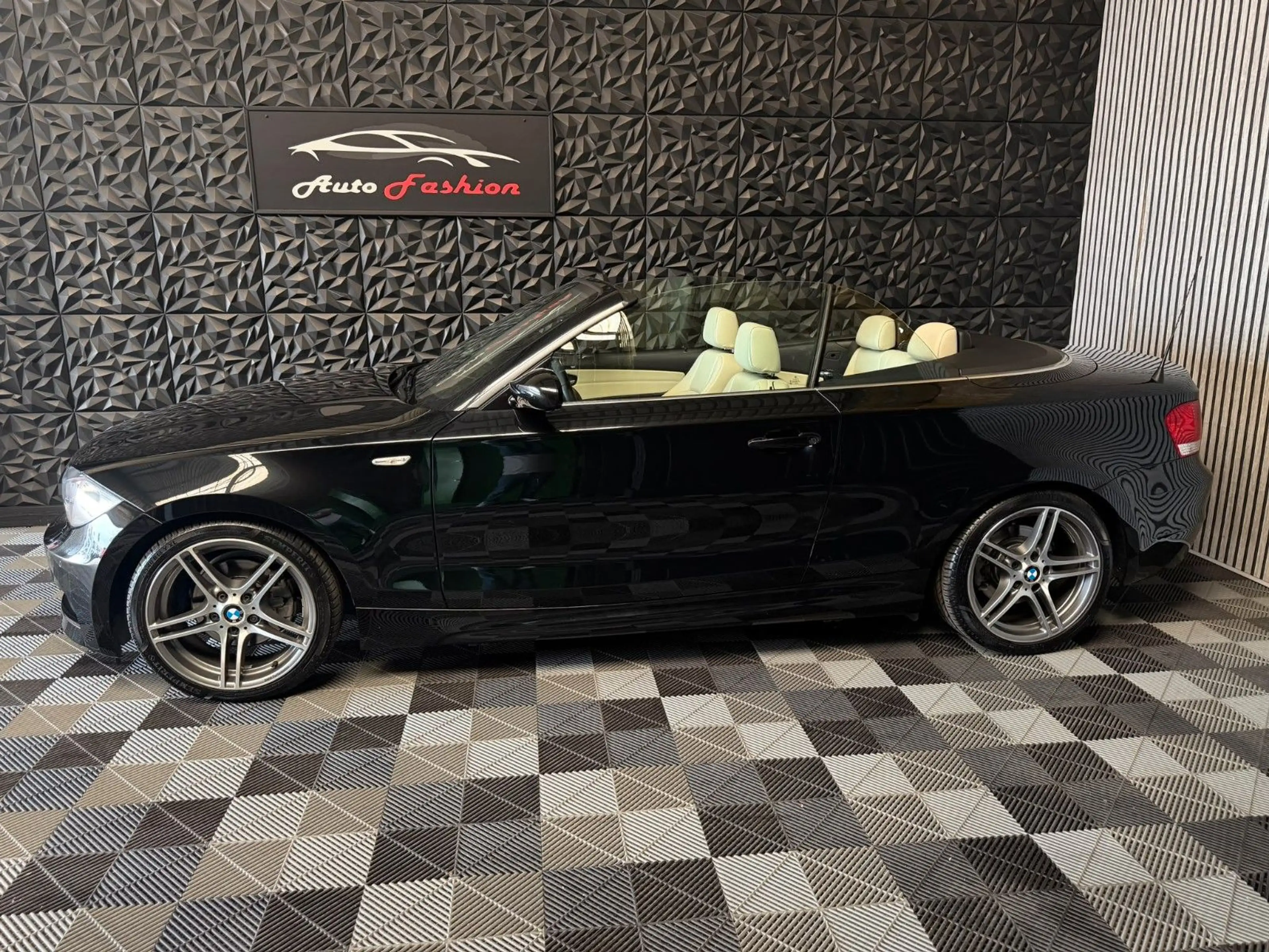 BMW 125 i Automatik Cabrio M-Paket NUR 43000KM — photo 2