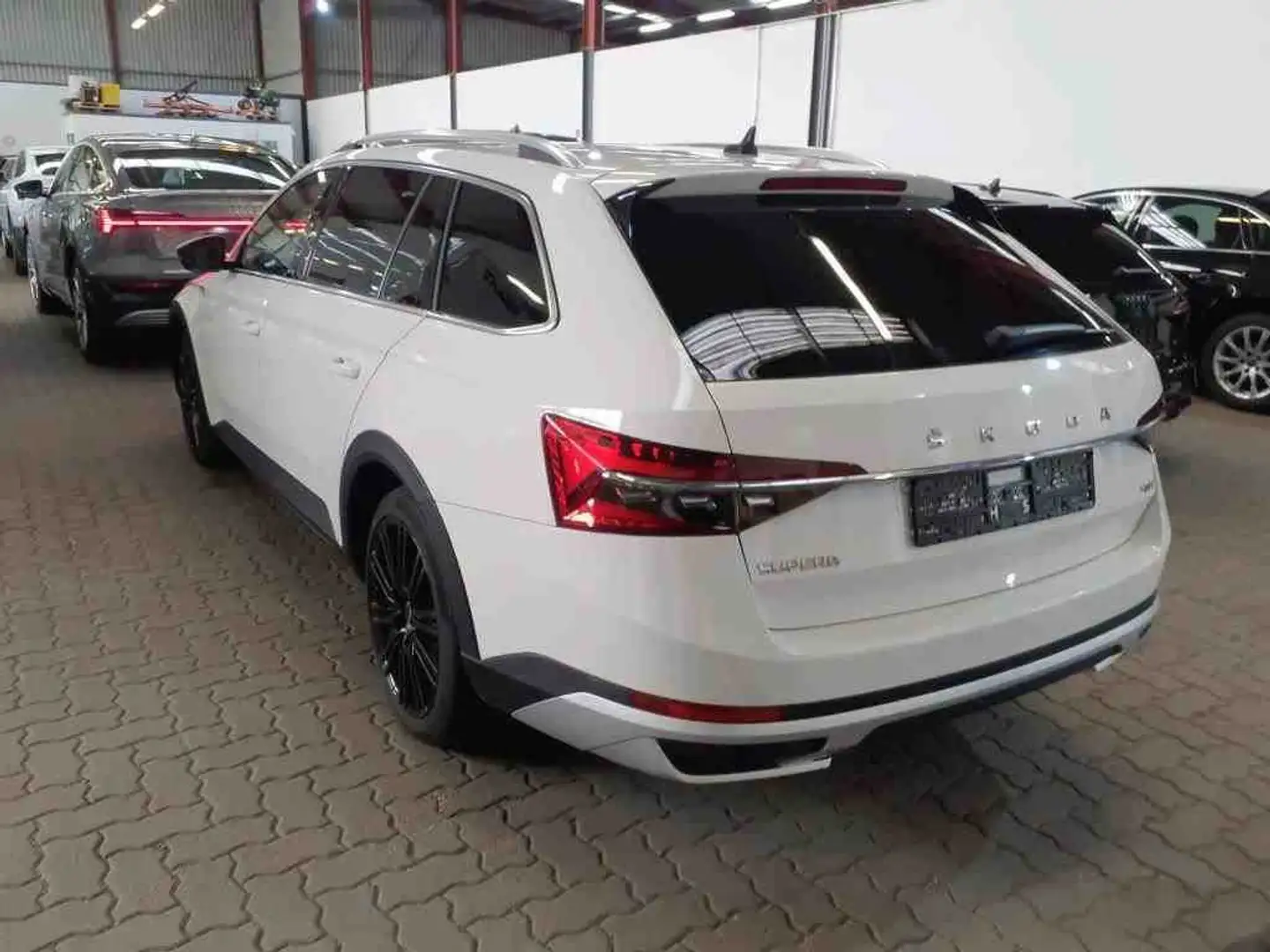 Skoda Superb Combi Scout 4x4 *AHK*PANORAMA*VIRTUAL*CANTON* Blanco - 1