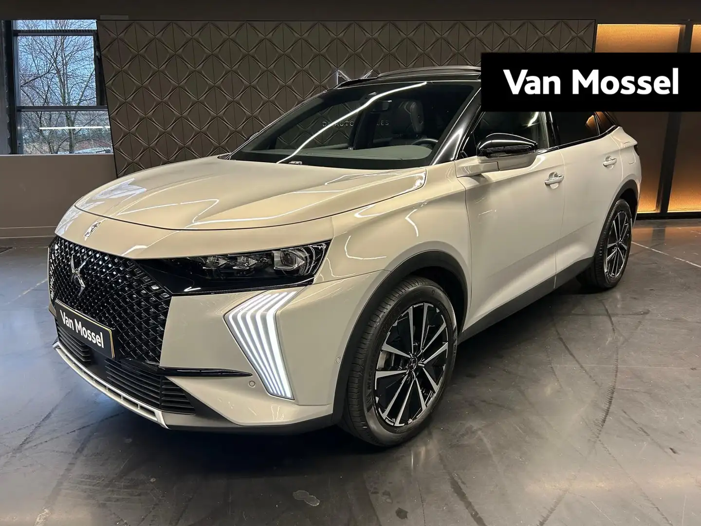 DS Automobiles DS 7 E-Tense 225 Rivoli DUOTONE | Panoramisch schuif-ka Grijs - 1