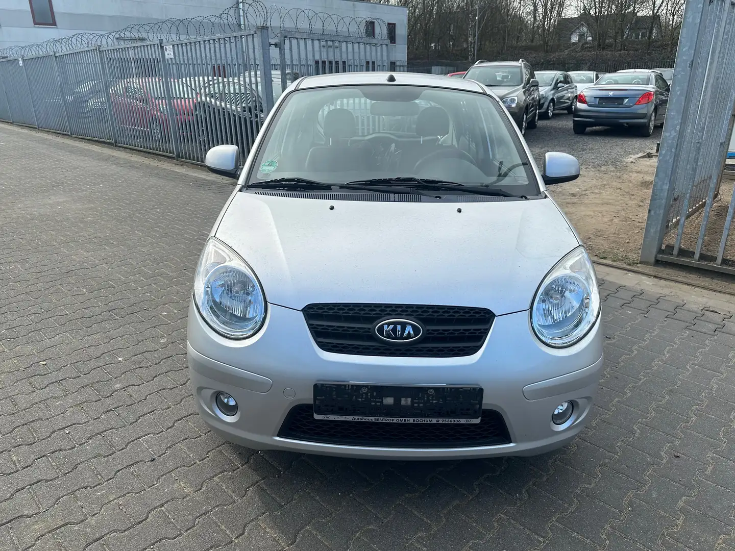 Kia Picanto 1.1 Start Schwarz - 2