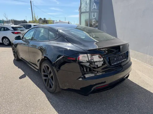 Tesla Model S Model S Plaid Ansicht 4
