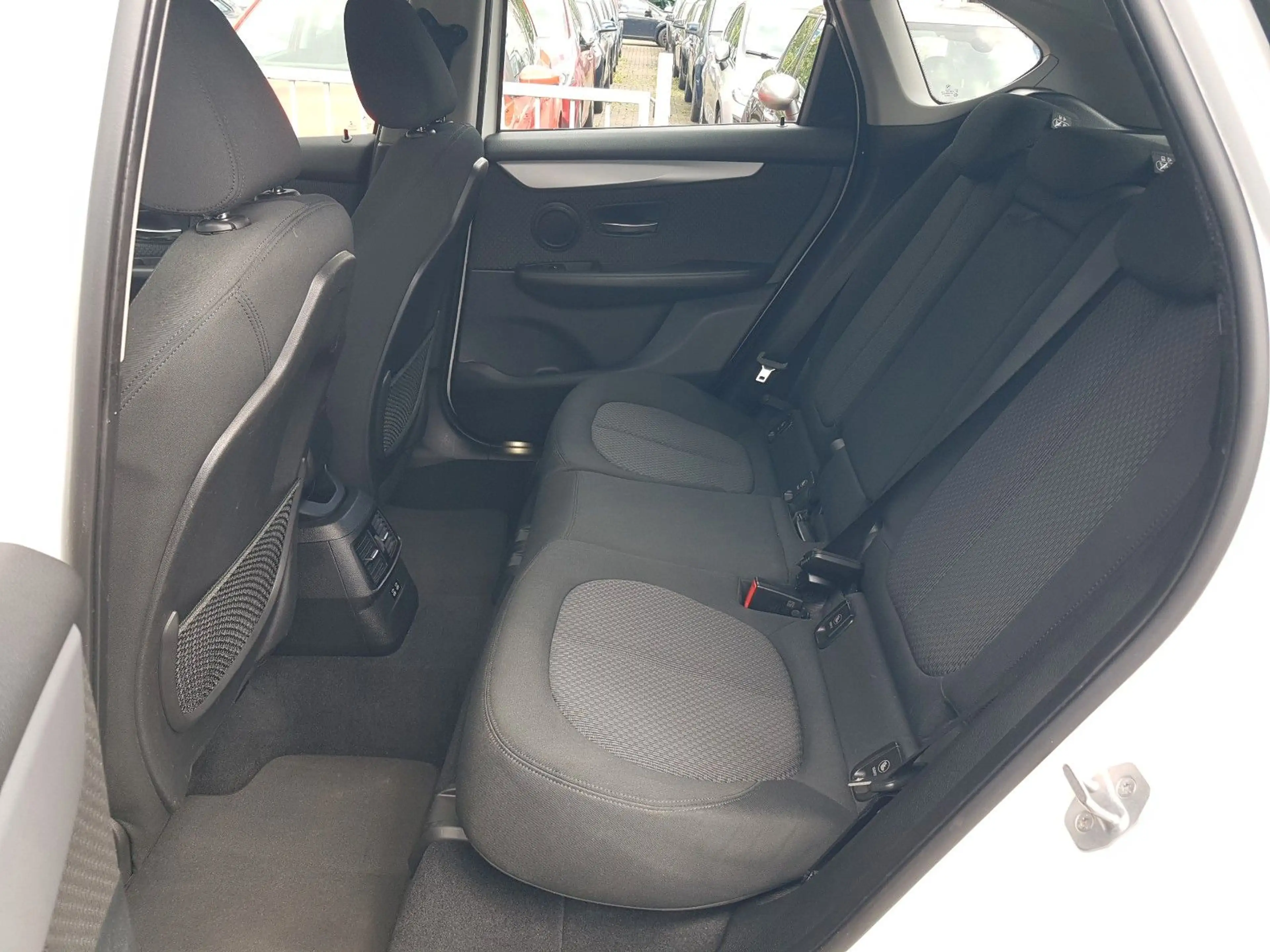 BMW 216 Advantage LED PDC Sitzheizung — photo 14