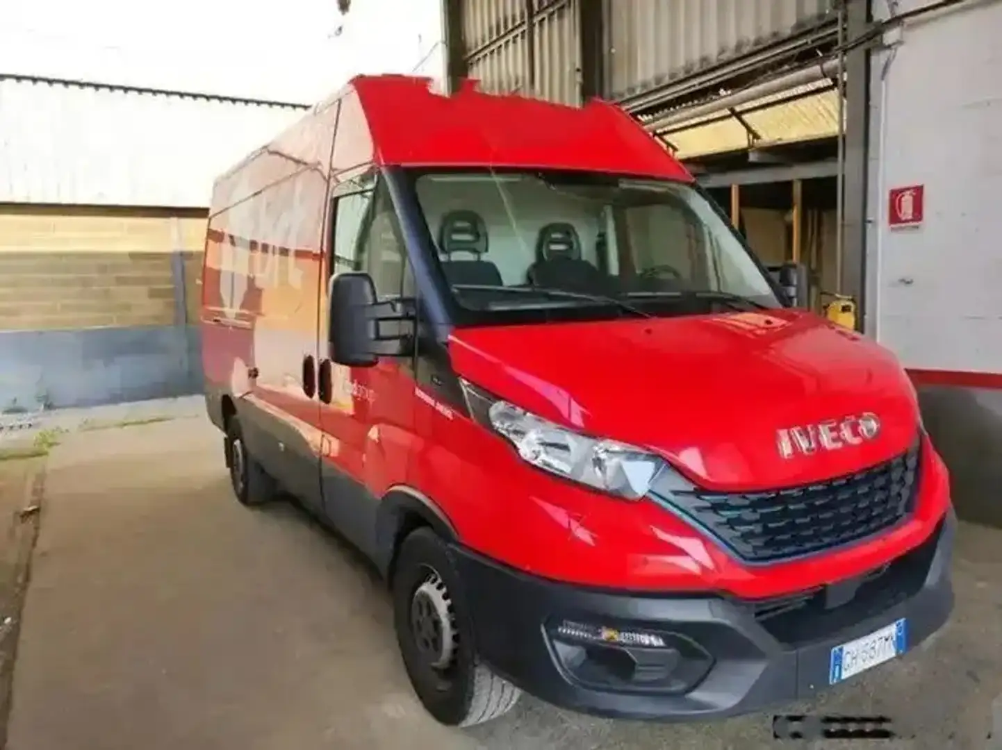 Iveco Daily 35S14NV 3.0 NATURAL POWER PM-SL-TM  TG : GH687MN Rouge - 2