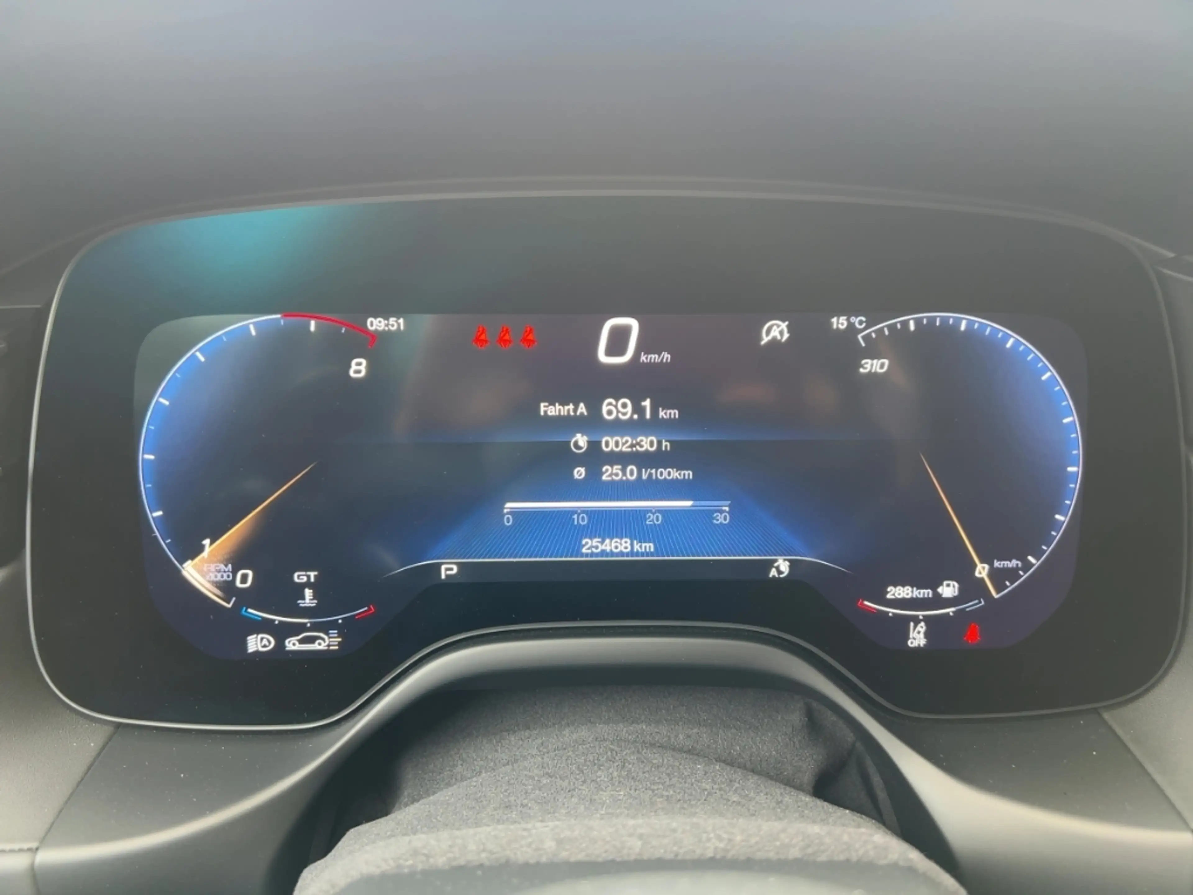Maserati Grecale Trofeo AHK 530HP Pano Carbon Black-Pack — photo 10