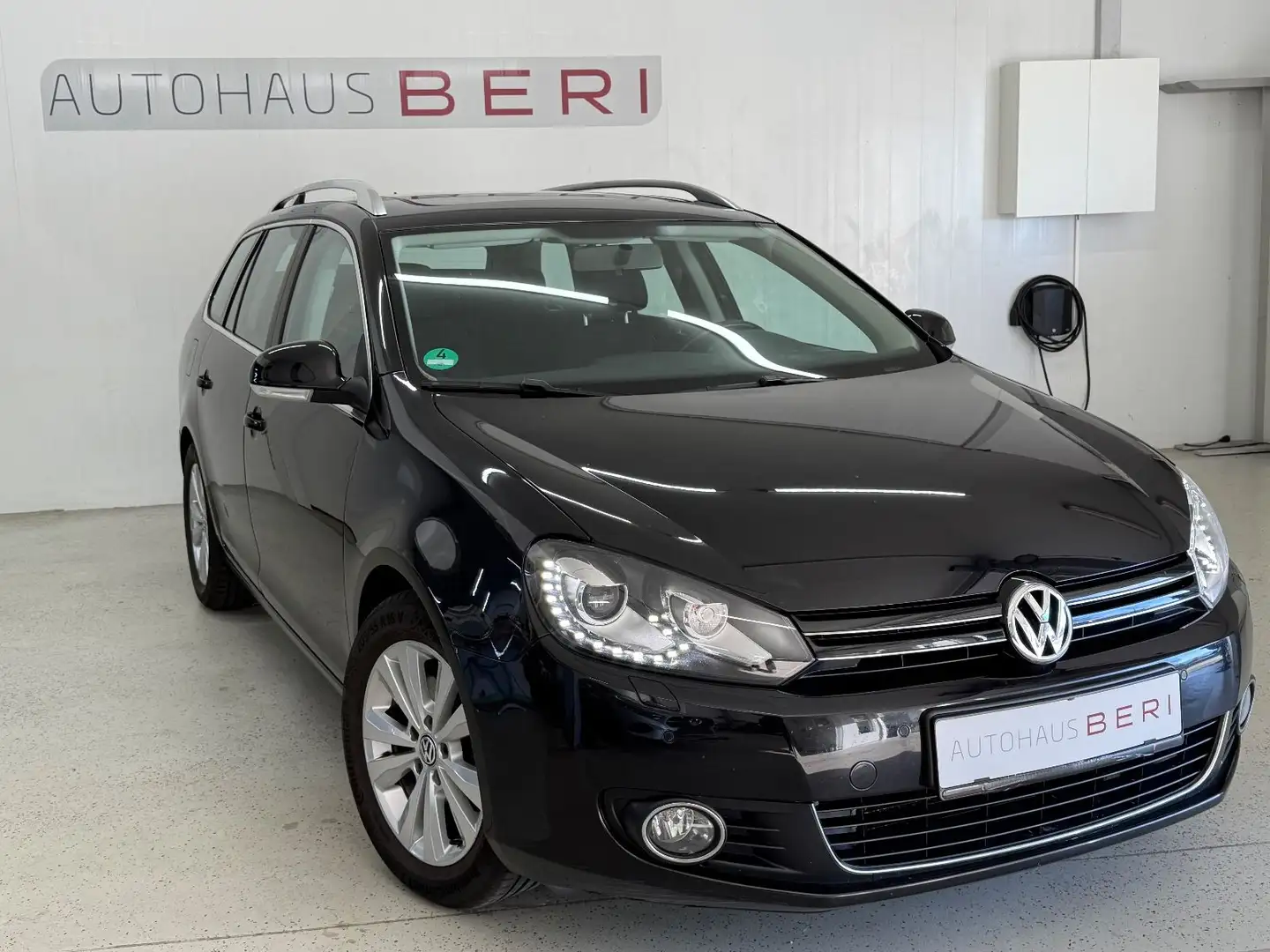 Volkswagen Golf VI Variant Highline*Pano*AHK Schwarz - 1