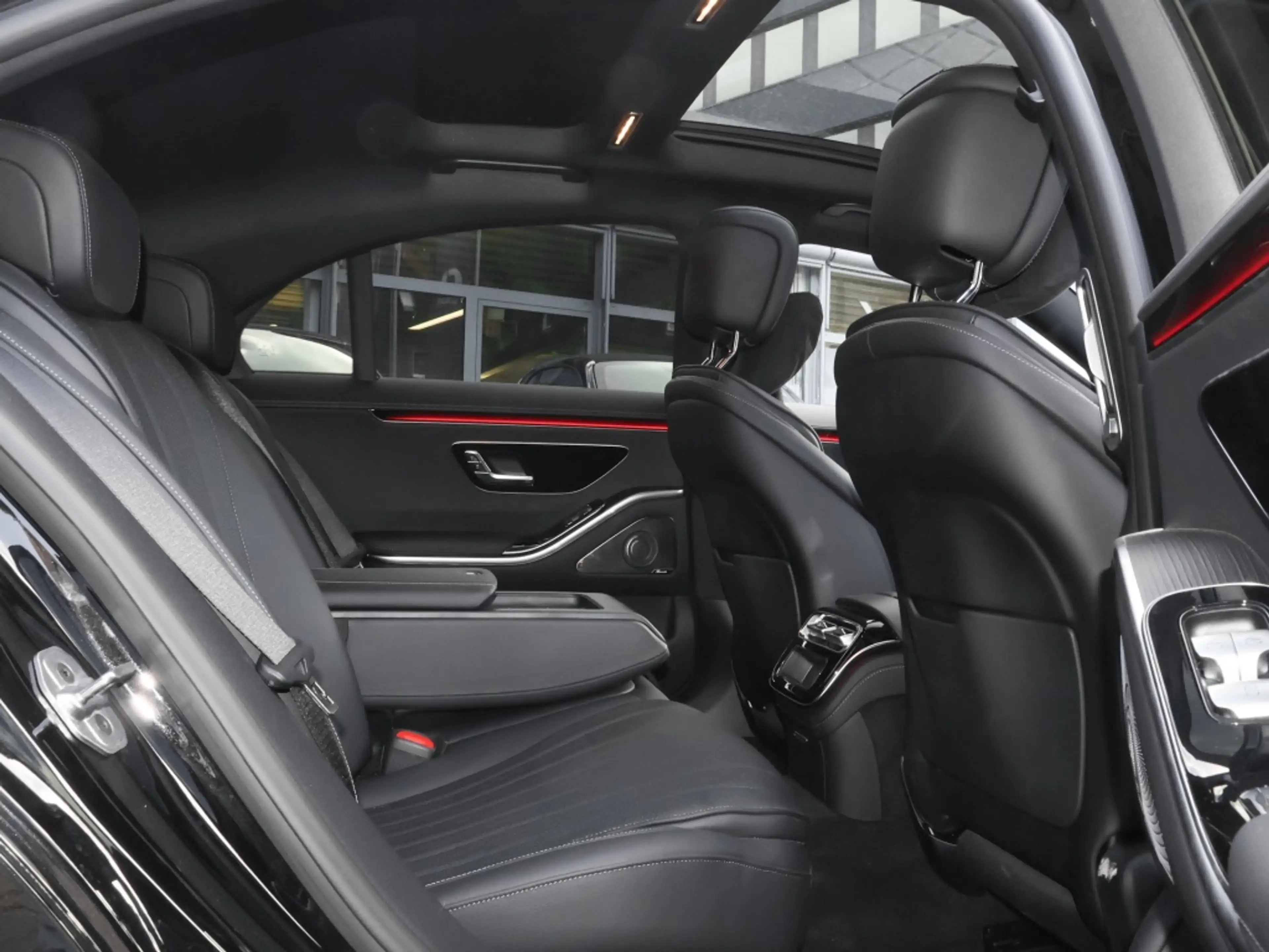 Mercedes-Benz S 450 d 4M AMG-Sport/Pano/Sitzkl/StdHz/MLB/Airm — photo 5