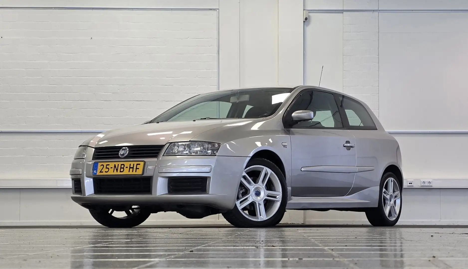 Fiat Stilo 2.4i 20V Abarth 170pk 17" LM Nieuwe APK Garantie Grau - 1