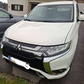 Outlander 2,4 PHEV Intense Intense