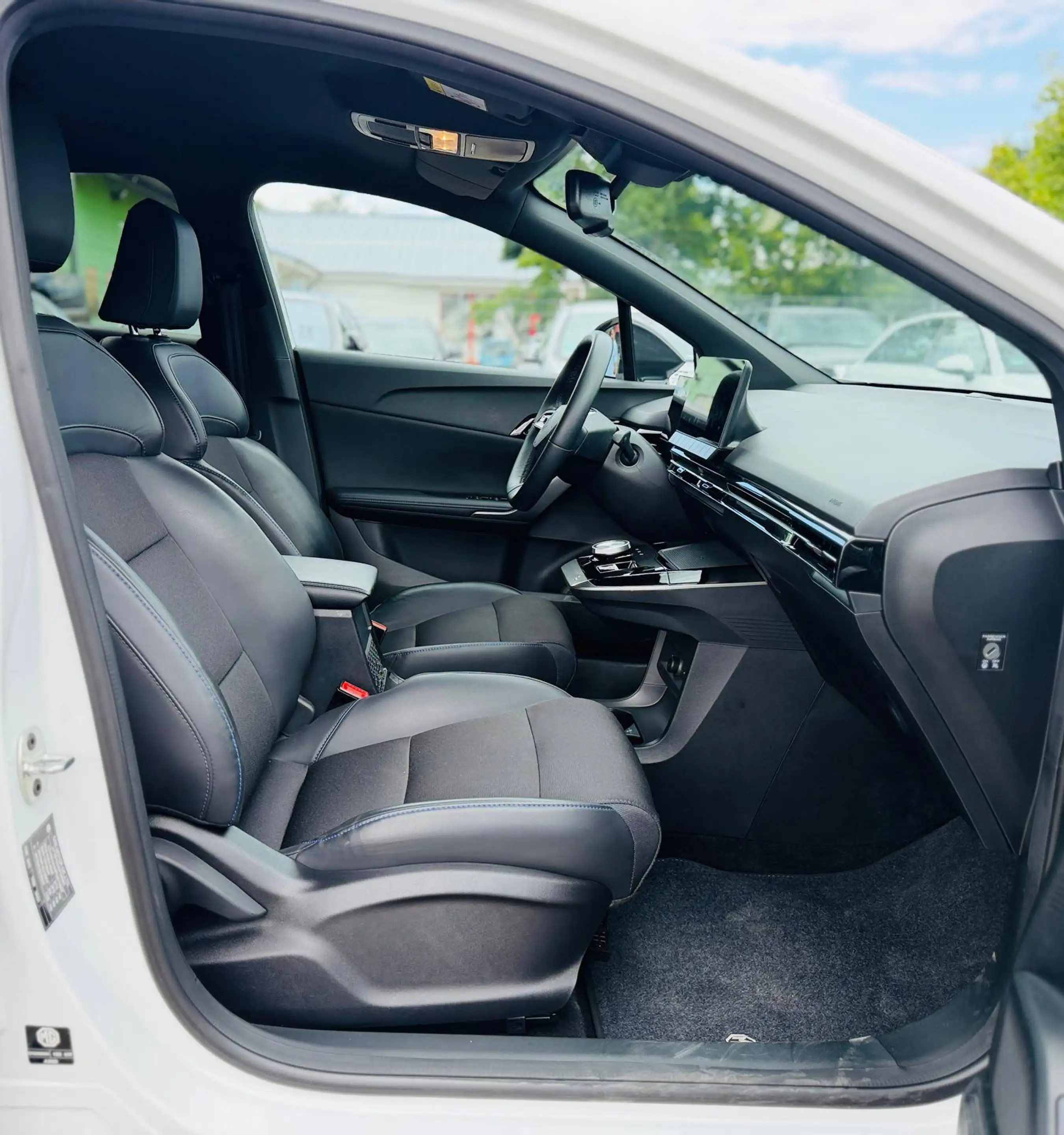 MG MG4 Luxury 64 kWh 150 kW (204 PS) 360° Kamera — photo 9
