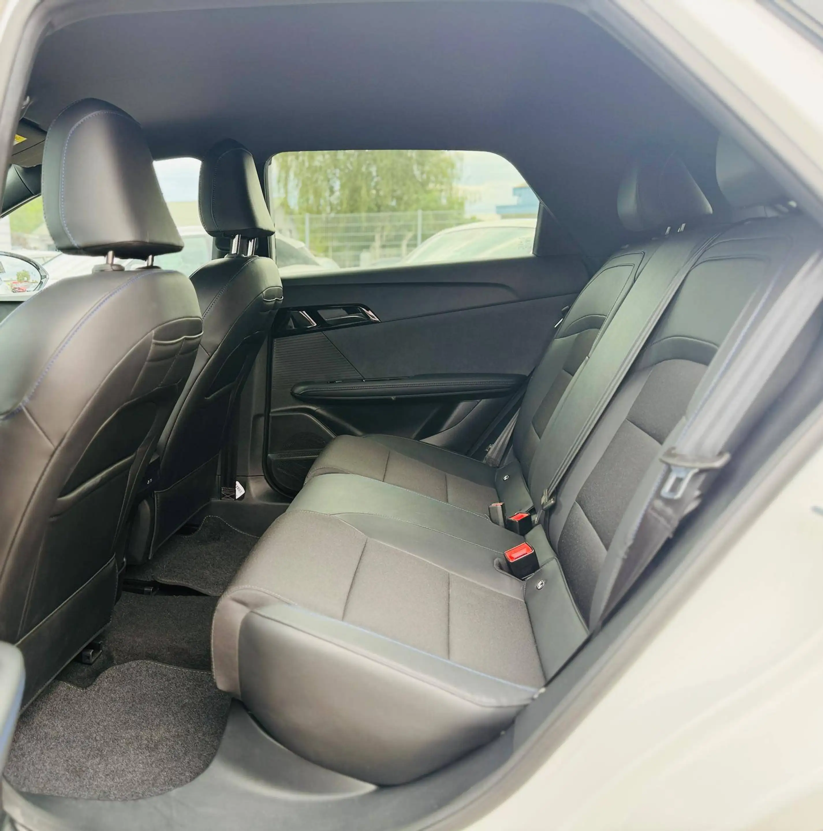 MG MG4 Luxury 64 kWh 150 kW (204 PS) 360° Kamera — photo 6