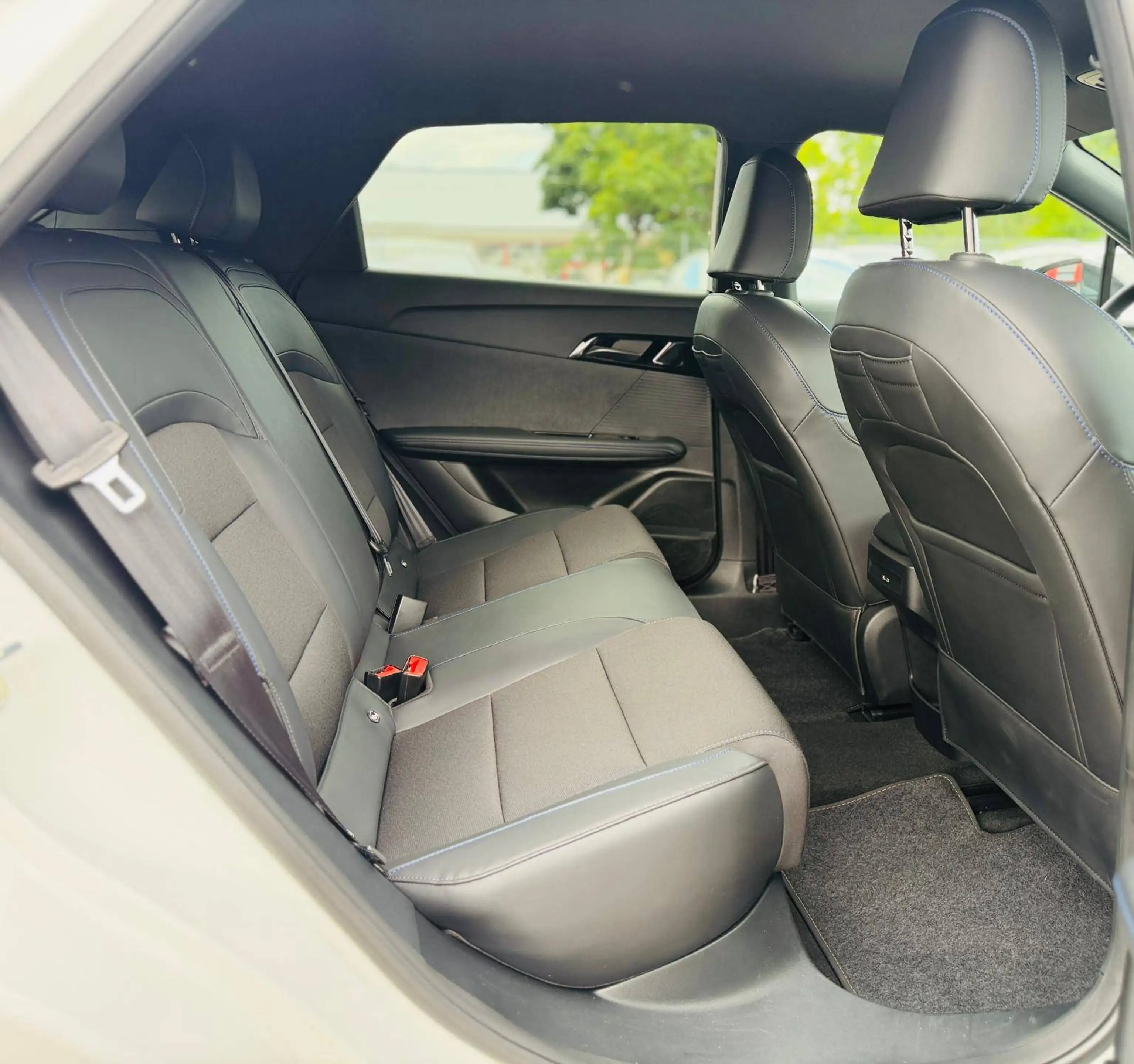 MG MG4 Luxury 64 kWh 150 kW (204 PS) 360° Kamera — photo 8