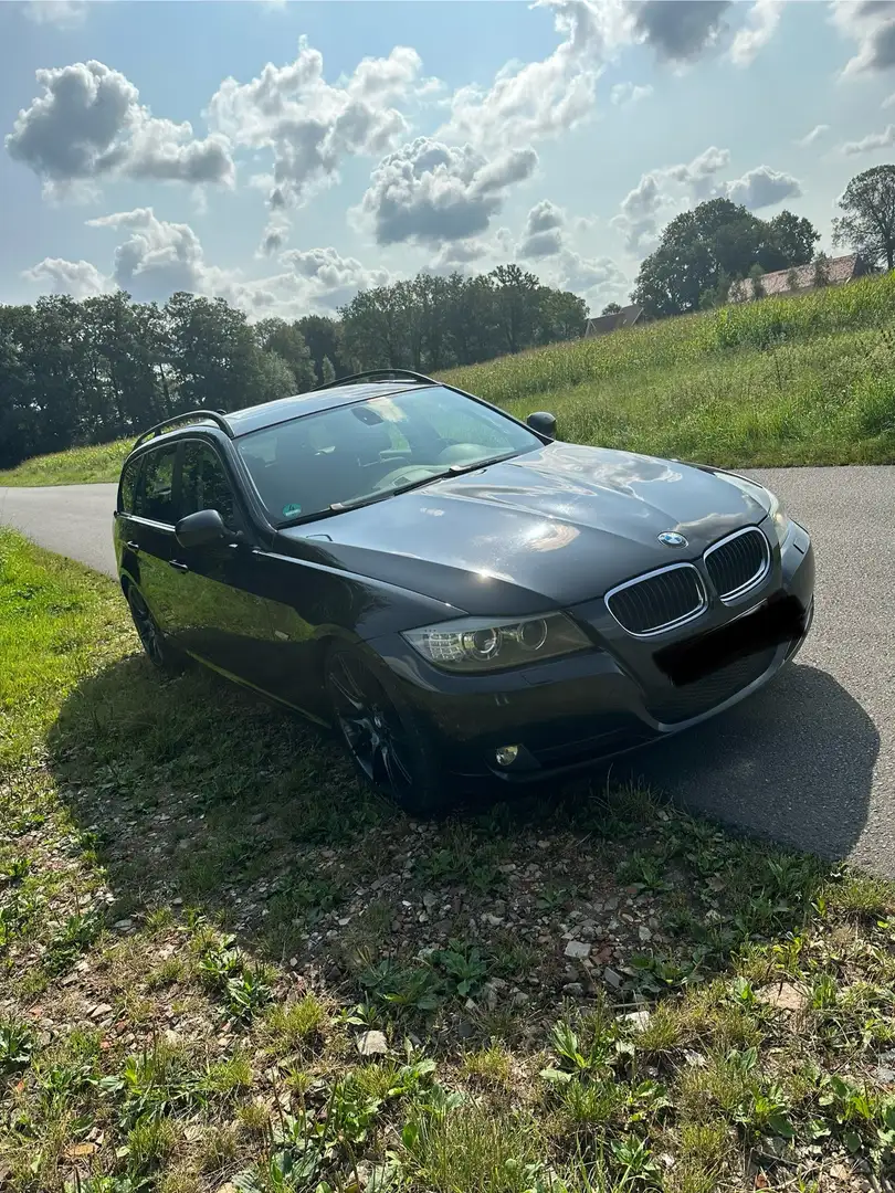 BMW 320 320d Schwarz - 1