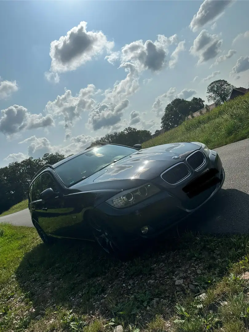 BMW 320 320d Schwarz - 2