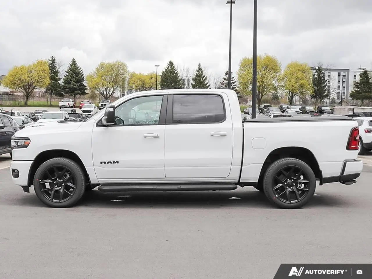 RAM 1500 снимка RAM 1500