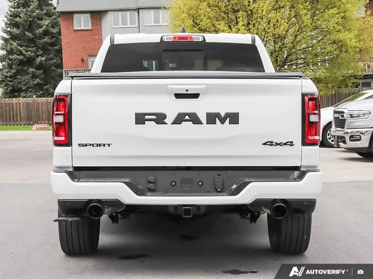 RAM 1500 снимка RAM 1500