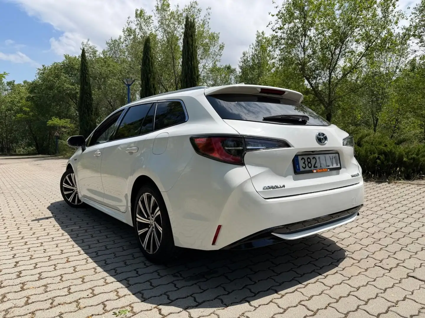 Toyota Corolla Touring Sports 180H Style Blanco - 1