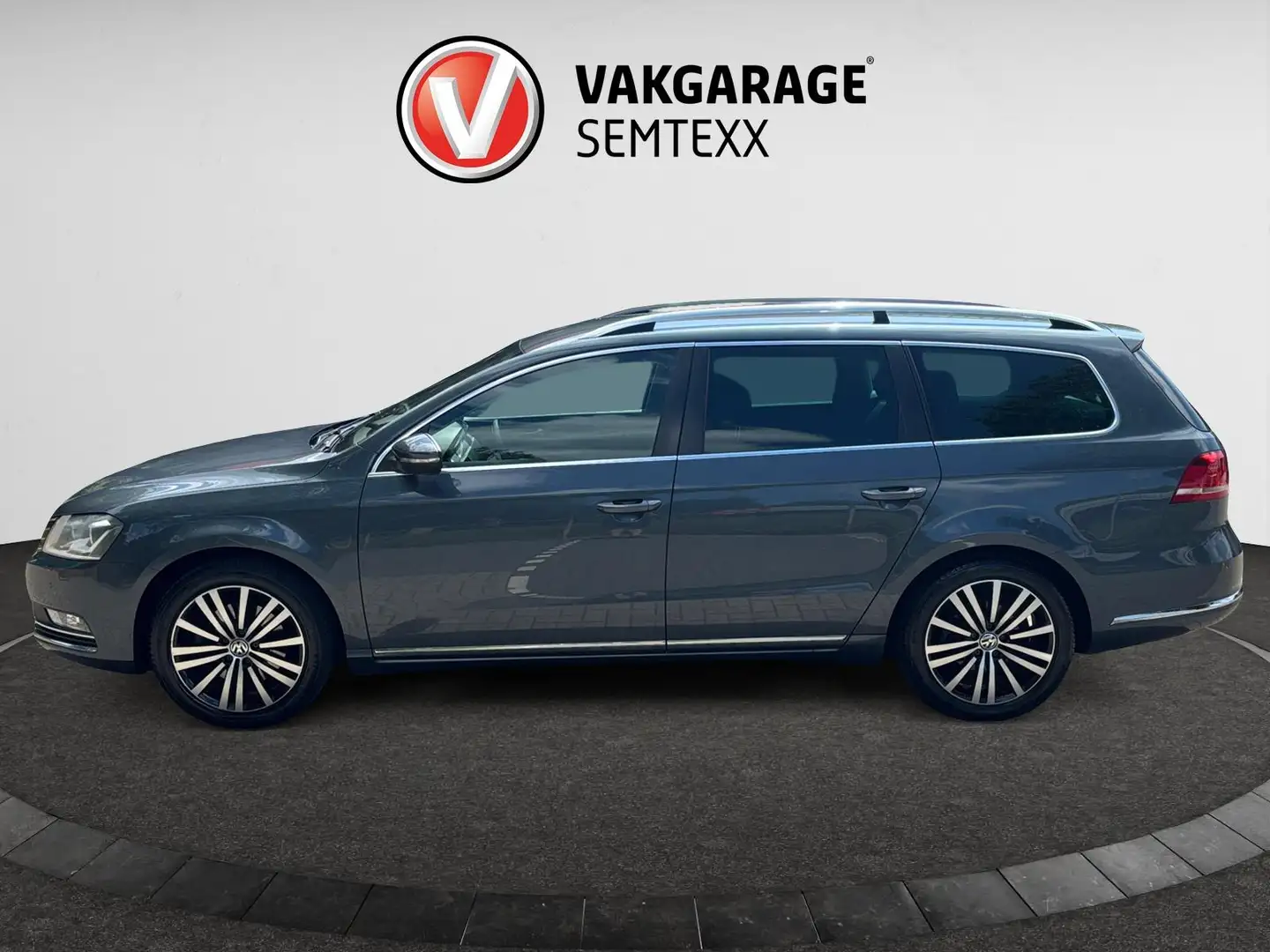 Volkswagen Passat Variant 1.4 TSI Highline BlueM. | Navi | Cruise | Clima | Grijs - 2