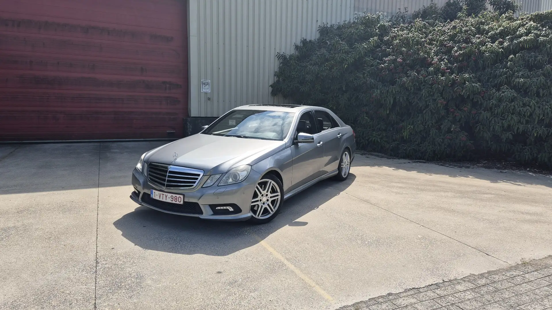 Mercedes-Benz E 250 CDI DPF BlueEFFICIENCY Automatik Avantgarde - 1