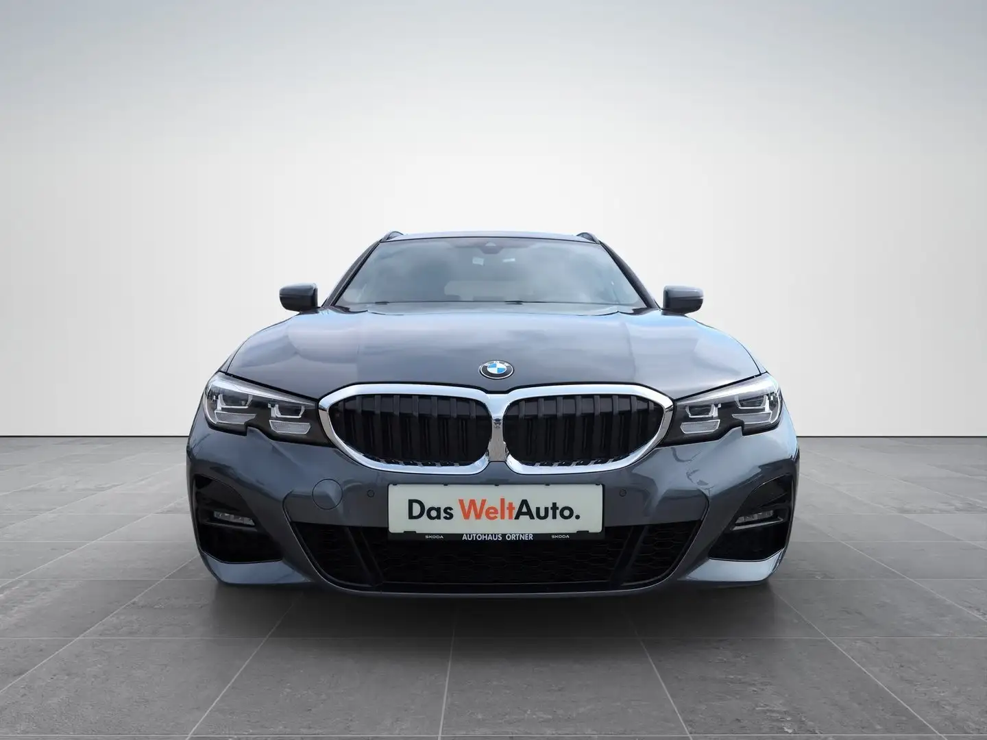 BMW 318 BMW 3 Touring 318d M Sport Grau - 2