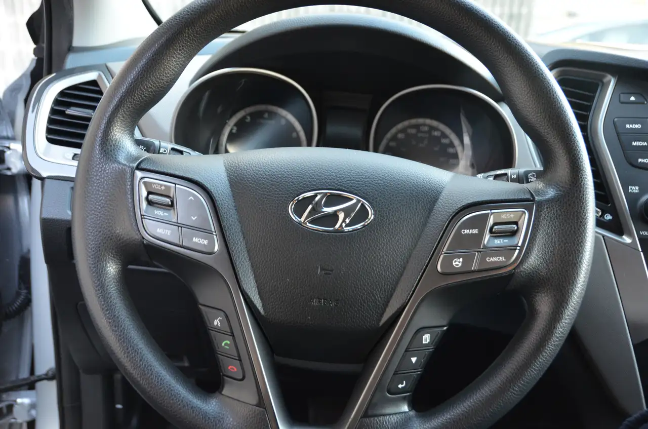 Hyundai SANTA FE снимка Hyundai SANTA FE