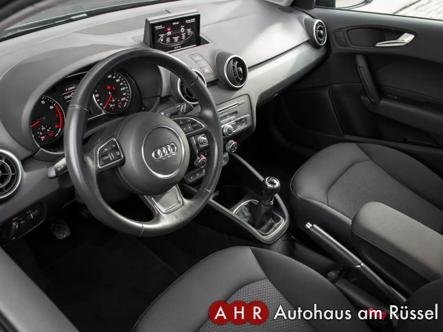Audi A1 Sportback S Line 1.4 TFSI *Xenon*Einparkhilfe Schwarz - 2