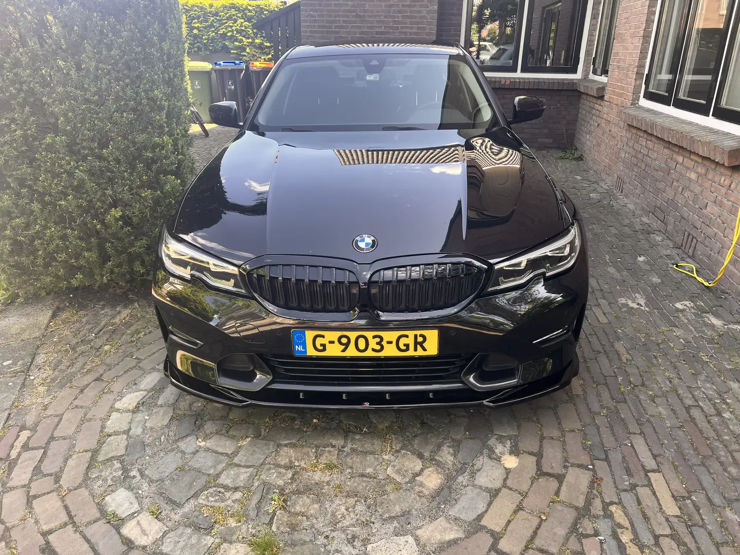 BMW 330 e Sport (Stage 1 - 419pk/700nm) Zwart - 1