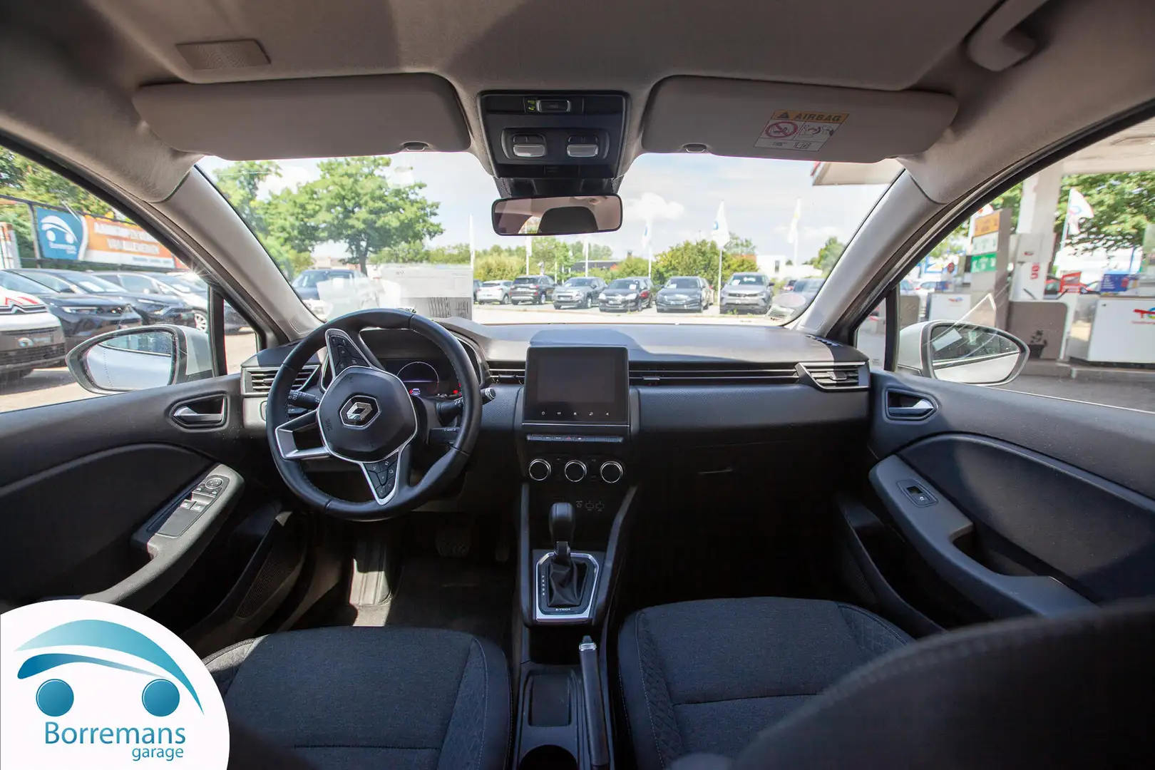Renault Clio 1.6 E-TECH HYBRID 140 PK BUSINESS Automaat - 2