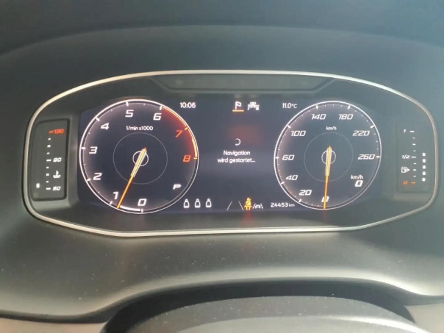 SEAT Ateca 1.5 TSI DSG Xperience AHK ACC BLIS Allwetter Grau - 2