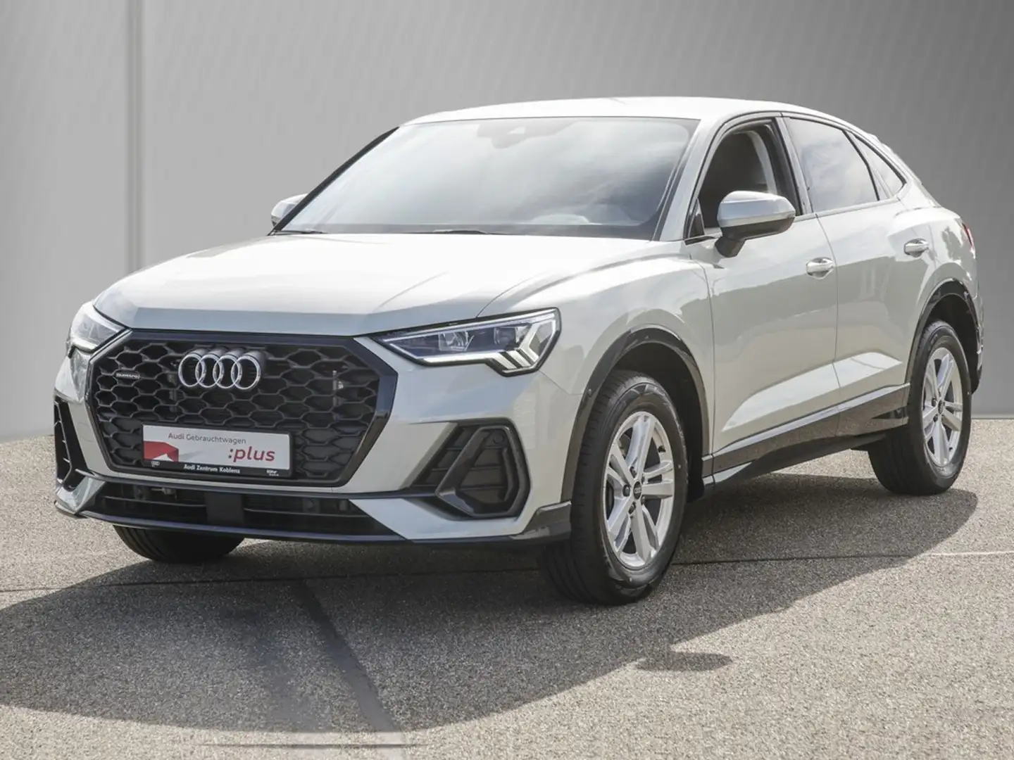 Audi Q3 Sportback 40 TDI Navi LED ACC Kamera PDC+ Silber - 2