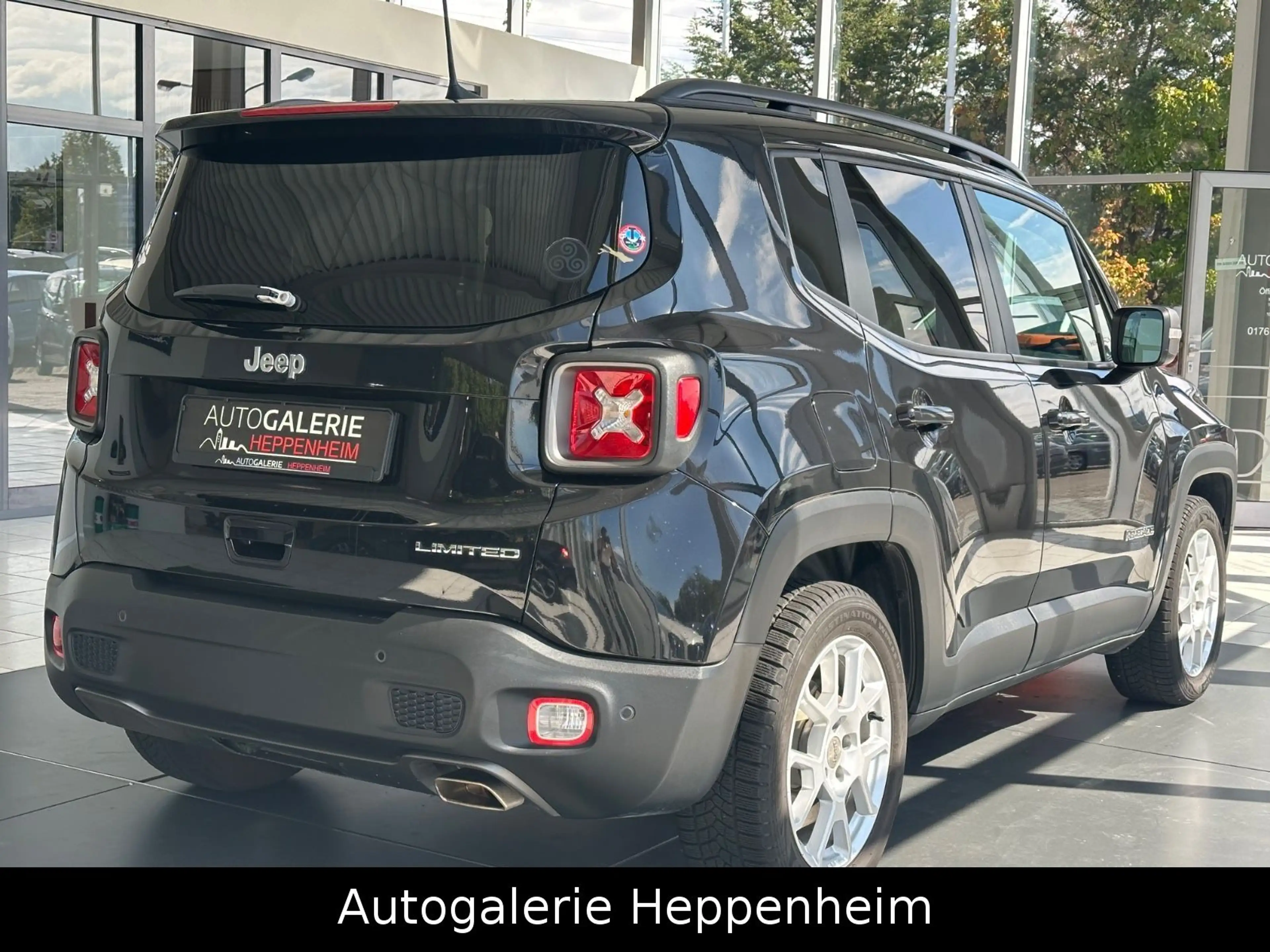Jeep Renegade Limited FWD — photo 5