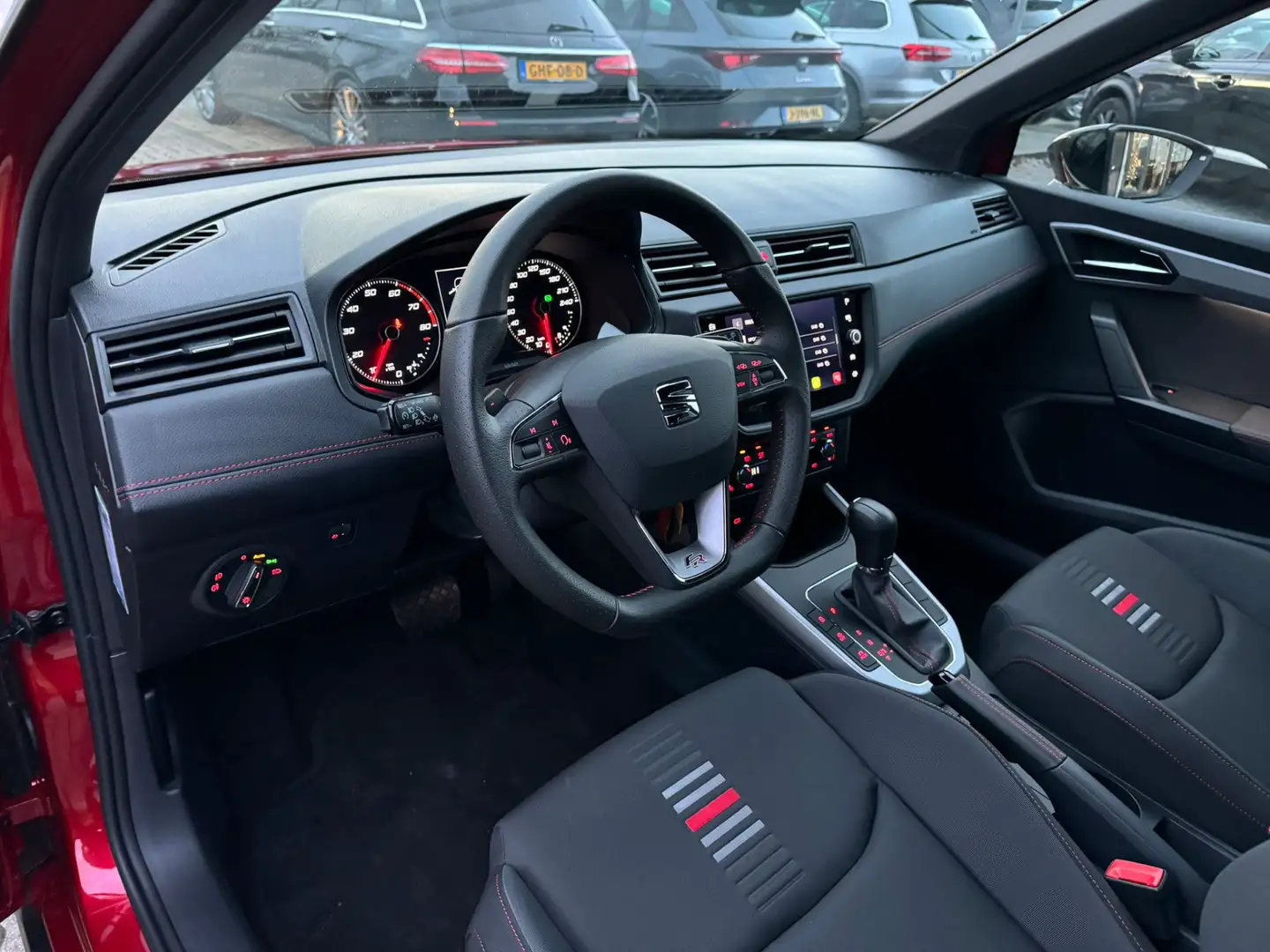 SEAT Arona 1.0 TSI FR Limited Edition Automaat Rojo - 2