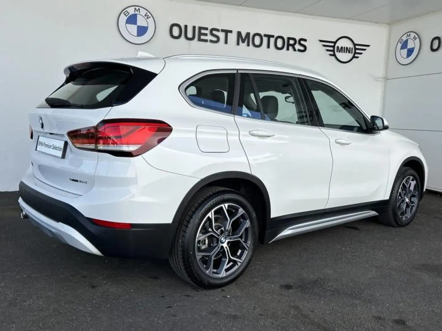 BMW X1 sDrive16d 116ch xLine Blanc - 2