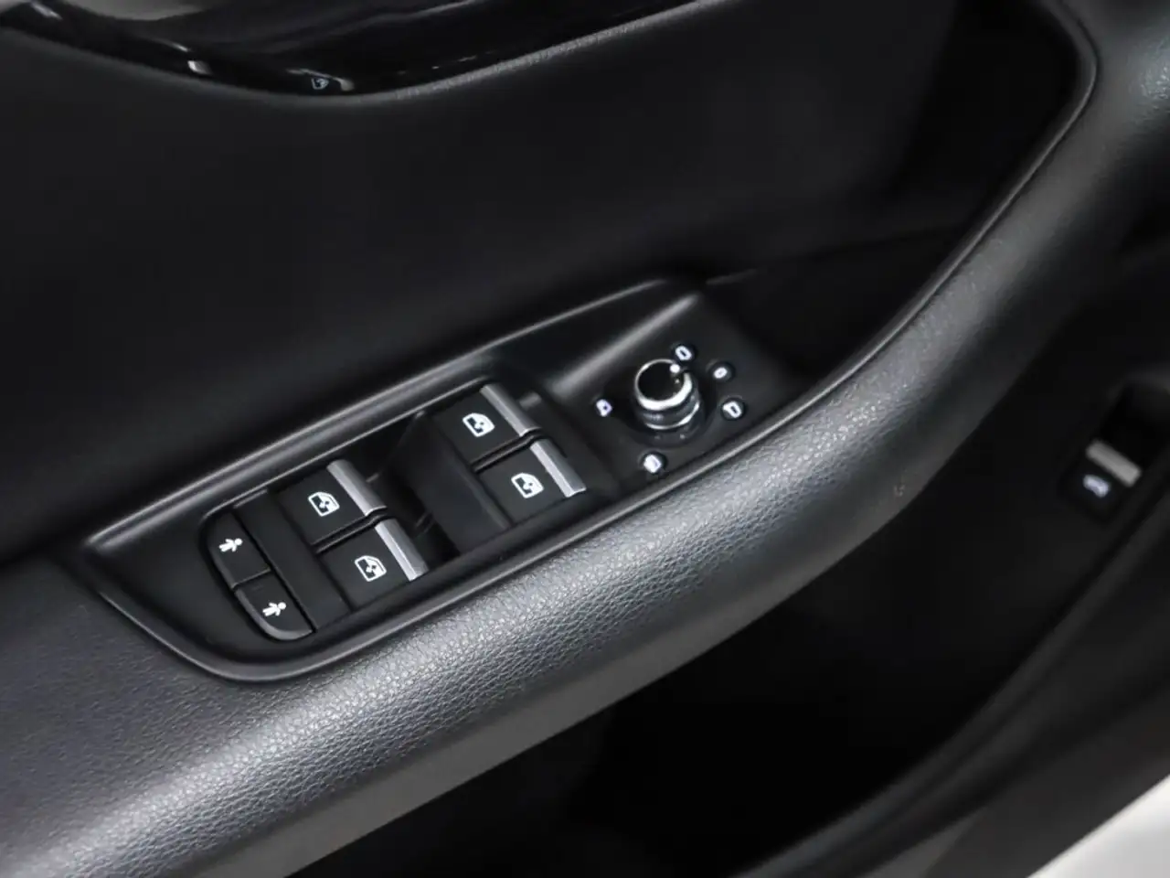 Audi Q7 снимка Audi Q7