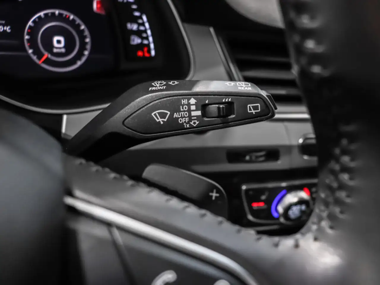 Audi Q7 снимка Audi Q7
