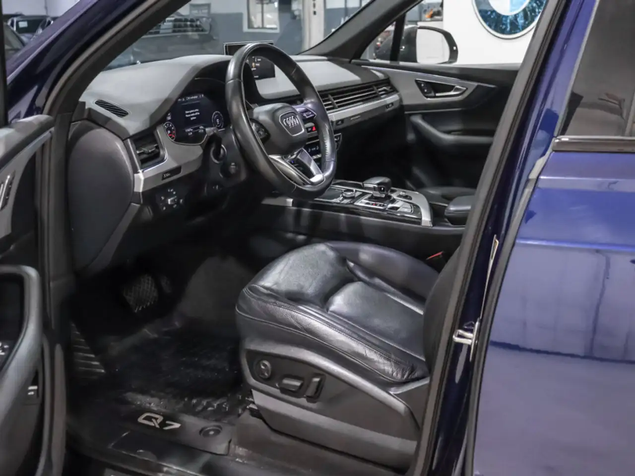 Audi Q7 снимка Audi Q7