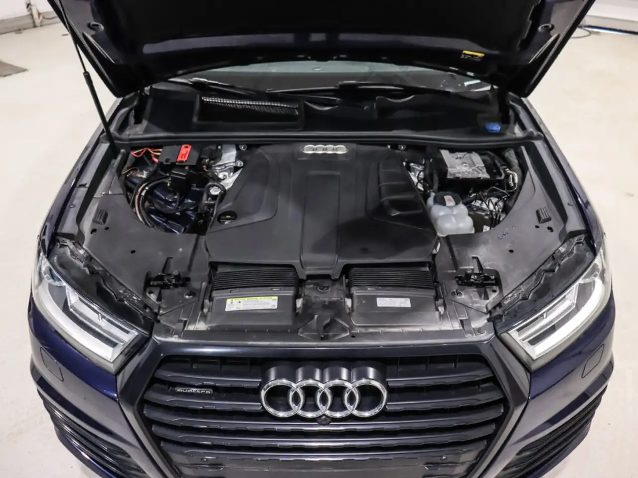 Audi Q7 снимка Audi Q7