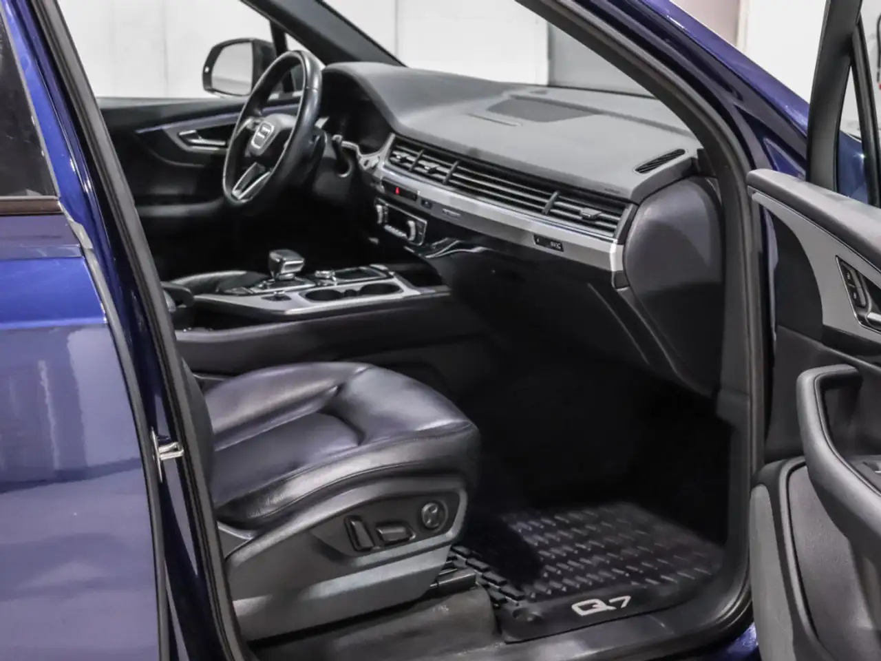 Audi Q7 снимка Audi Q7