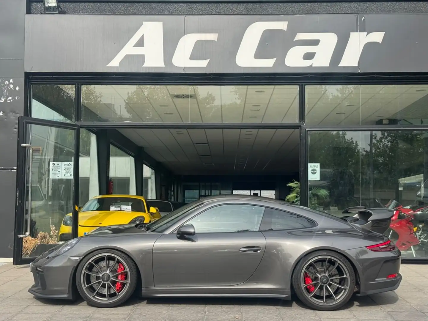 Porsche 911 GT3 Gris - 1