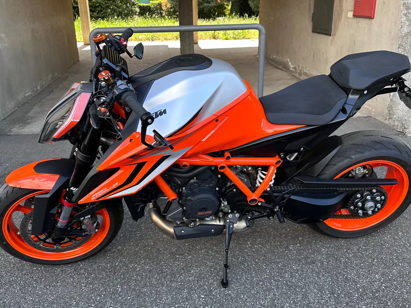 KTM 1290 Super Duke R Arancione - 2