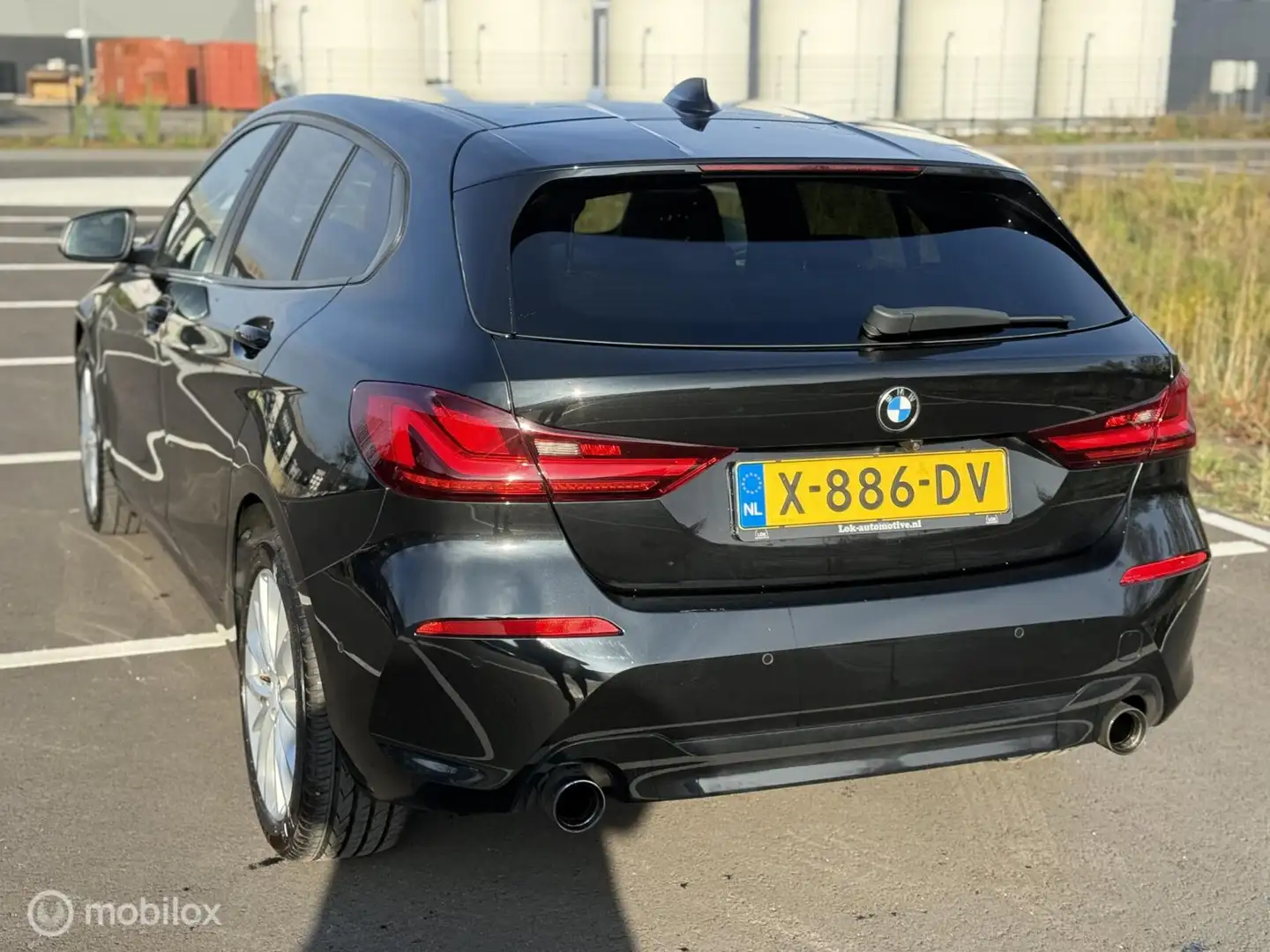 BMW 118 1-serie 118d LED|SFEER|CAMERA|CARPLAY|AUTOMAAT| Schwarz - 2