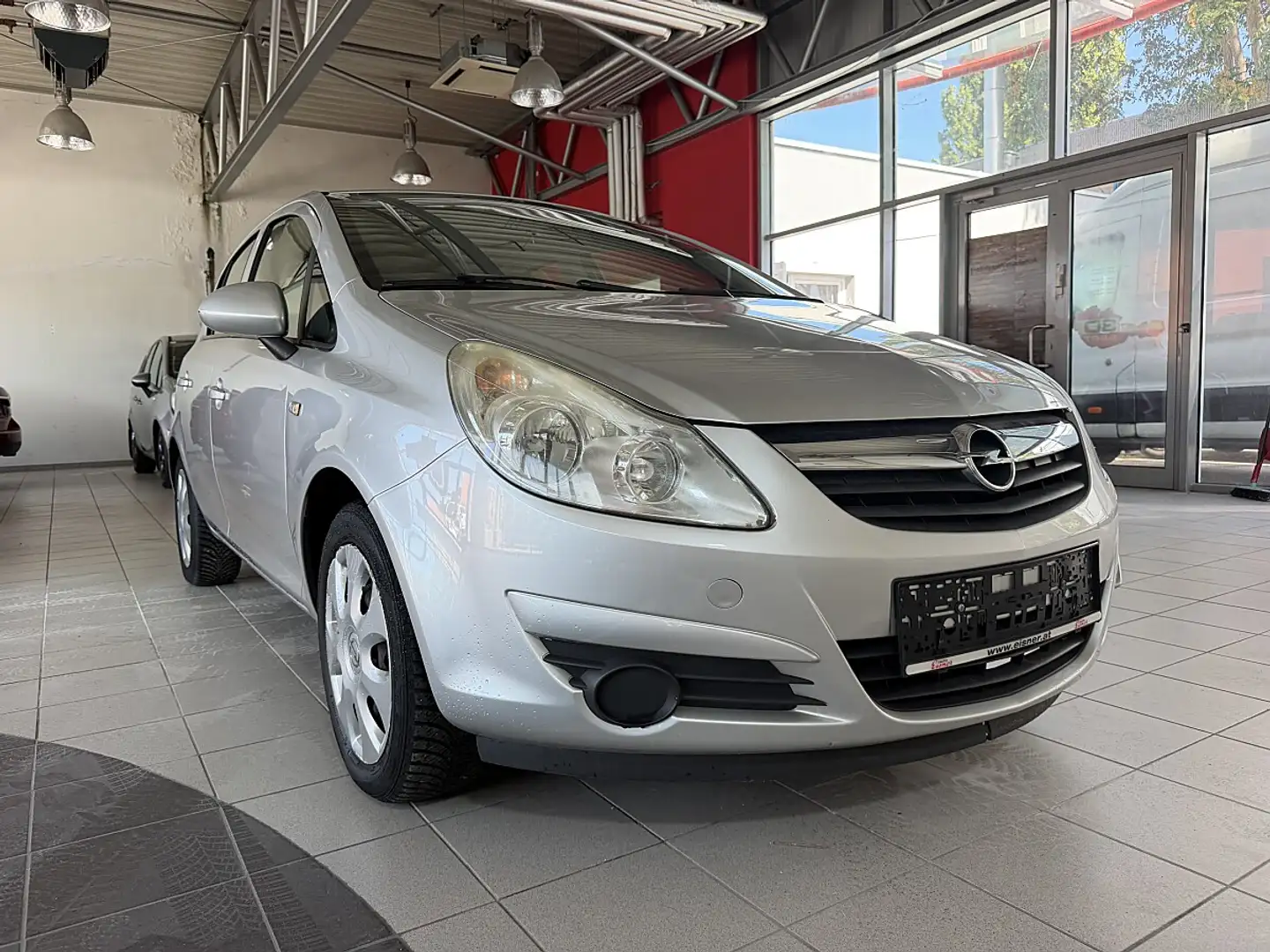 Opel Corsa 1,2 Edition 4 Zylinder Grau - 1