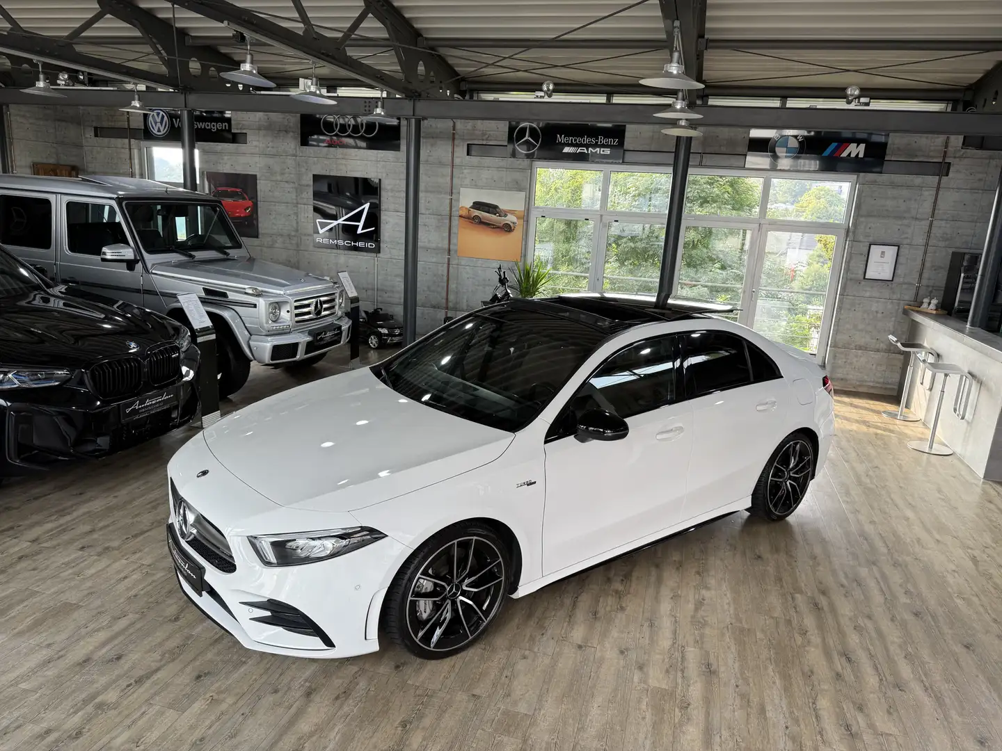 Mercedes-Benz A 35 AMG 4Matic Lim.*PANO*BURMESTER*HUD*KAMERA* Weiß - 2