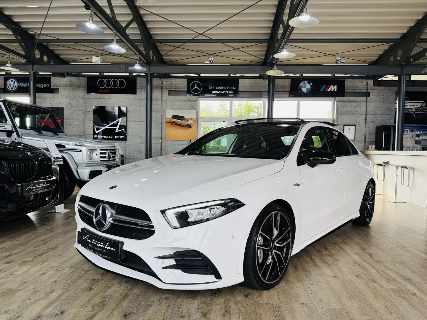 Mercedes-Benz A 35 AMG 4Matic Lim.*PANO*BURMESTER*HUD*KAMERA* Weiß - 1