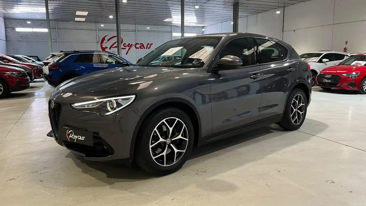 Alfa Romeo Stelvio 2021