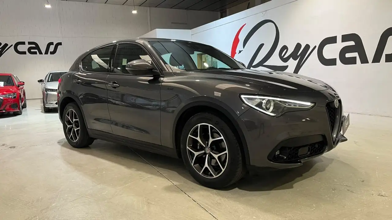 Alfa Romeo Stelvio 2021